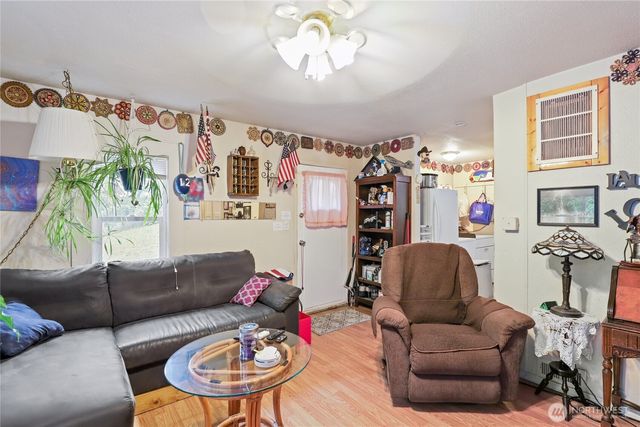 2853 Clare Avenue, Bremerton, WA 98310