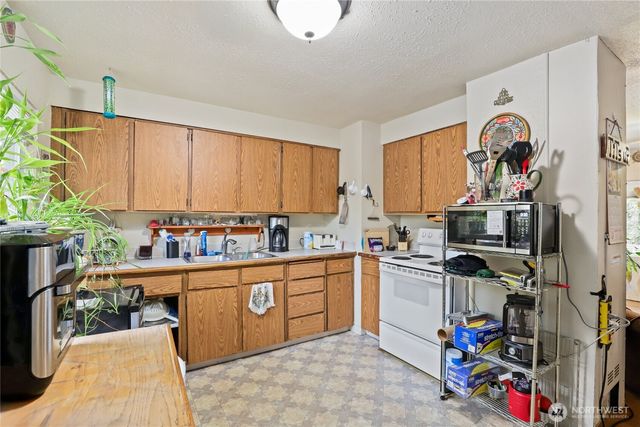 2853 Clare Avenue, Bremerton, WA 98310