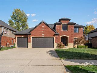55614 Estates Lane, Macomb Township, MI 48042