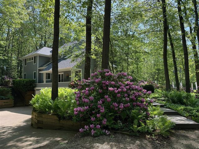 18353 Forest Beach Drive, New Buffalo, MI 49117