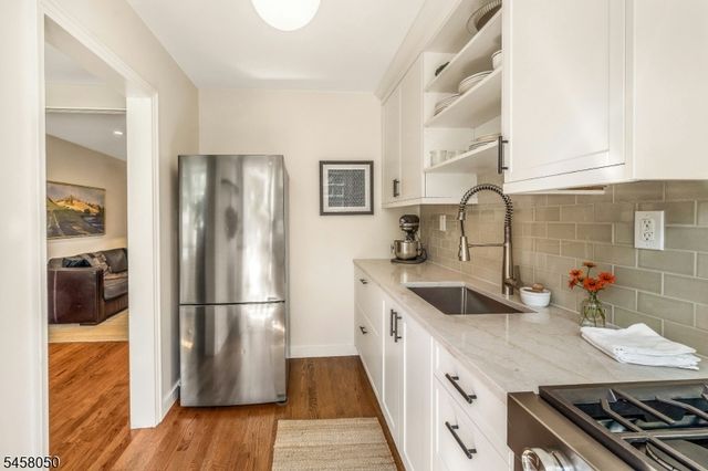 154 Boyden Ave B, Maplewood Twp., NJ 07040