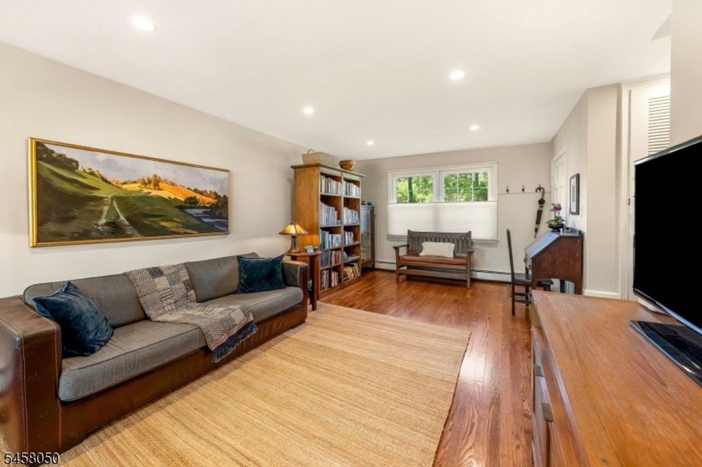 154 Boyden Ave B, Maplewood Twp., NJ 07040 — photo 5