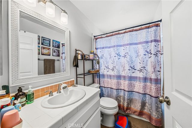 934 W 26th 1, San Pedro, CA 90731