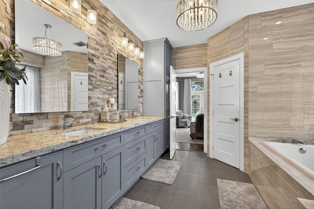 11403 Parkriver Drive, Houston, TX 77070