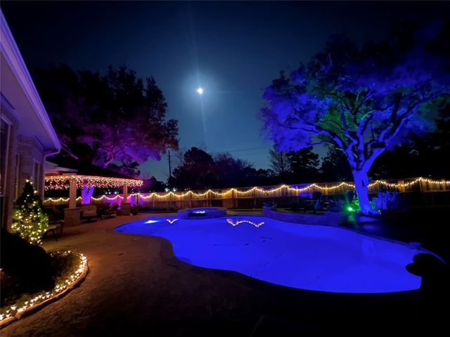 11403 Parkriver Drive, Houston, TX 77070