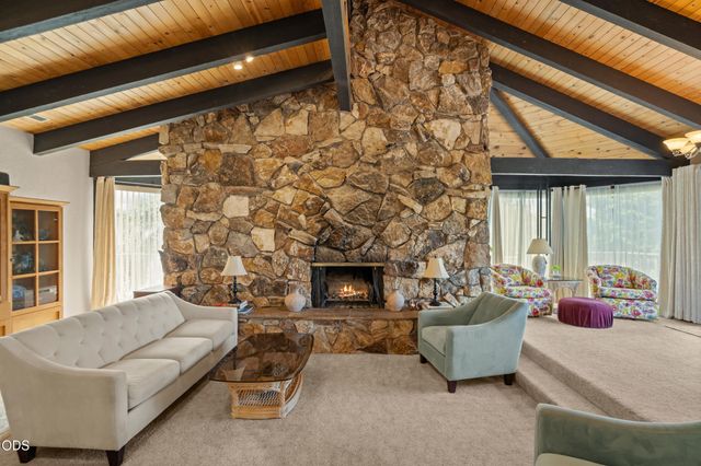 1459 Highcrest Drive, Medford, OR 97504