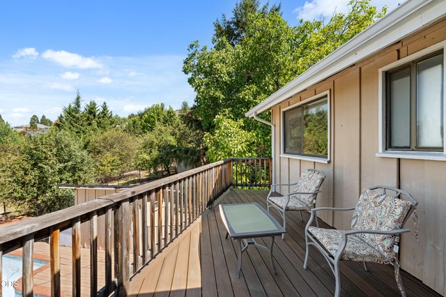 1459 Highcrest Drive, Medford, OR 97504