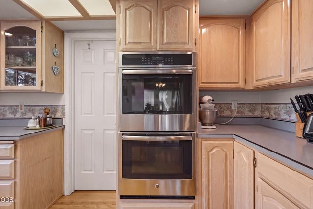 1459 Highcrest Drive, Medford, OR 97504