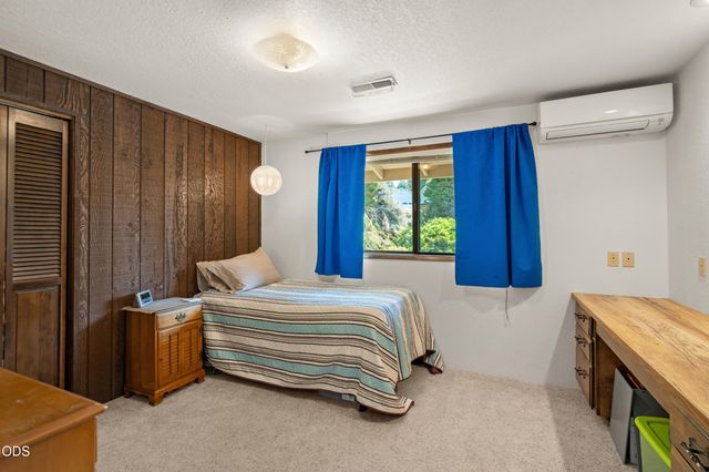 1459 Highcrest Drive, Medford, OR 97504