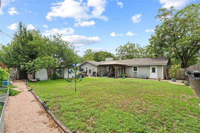 3206 Silverleaf DR, Austin, TX 78757