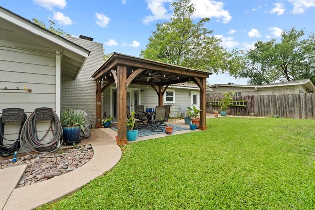 3206 Silverleaf DR, Austin, TX 78757