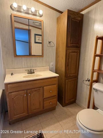 6815 Aurelius Road, Lansing, MI 48911