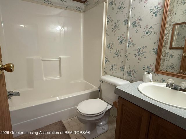 6815 Aurelius Road, Lansing, MI 48911