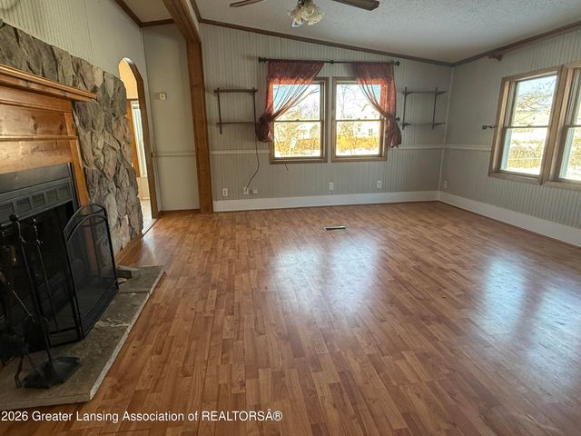 6815 Aurelius Road, Lansing, MI 48911