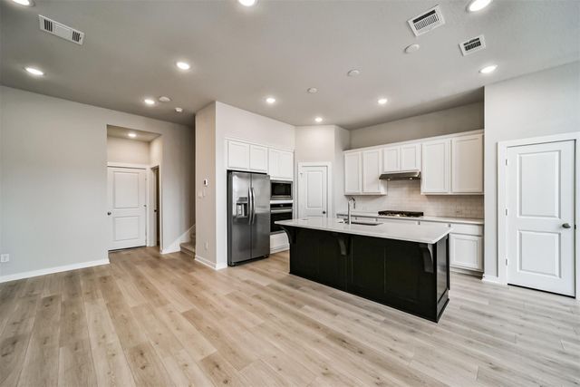 16519 Texas Hill Country Road, Cypress, TX 77433