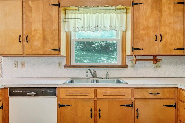 9947 Slings Gap RD, Bent Mountain, VA 24059