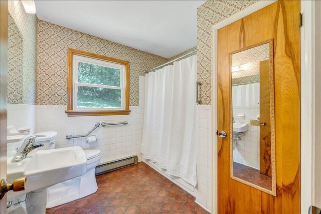 9947 Slings Gap RD, Bent Mountain, VA 24059