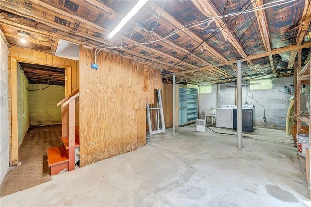 9947 Slings Gap RD, Bent Mountain, VA 24059