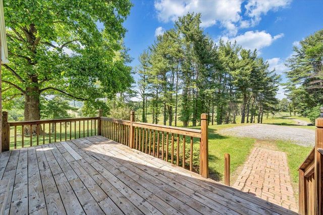 9947 Slings Gap RD, Bent Mountain, VA 24059