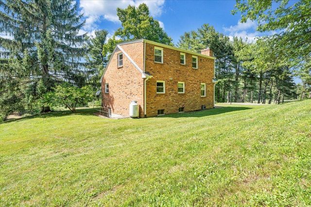 9947 Slings Gap RD, Bent Mountain, VA 24059