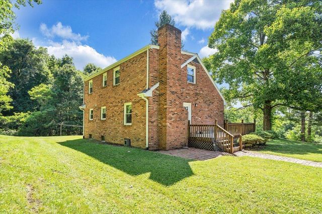 9947 Slings Gap RD, Bent Mountain, VA 24059