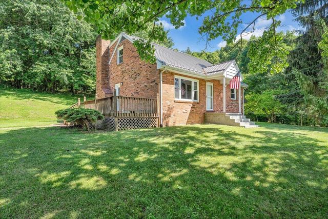 9947 Slings Gap RD, Bent Mountain, VA 24059