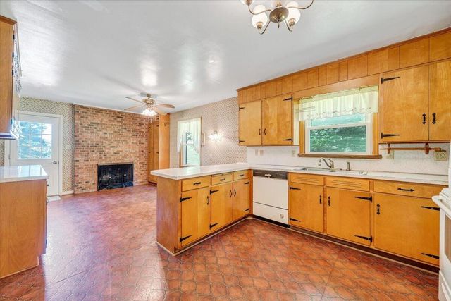 9947 Slings Gap RD, Bent Mountain, VA 24059