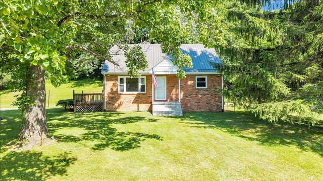 9947 Slings Gap RD, Bent Mountain, VA 24059