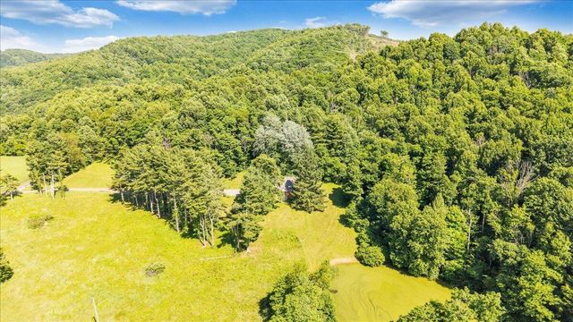 9947 Slings Gap RD, Bent Mountain, VA 24059