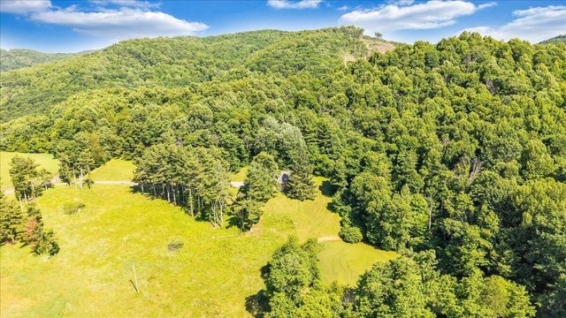 9947 Slings Gap RD, Bent Mountain, VA 24059