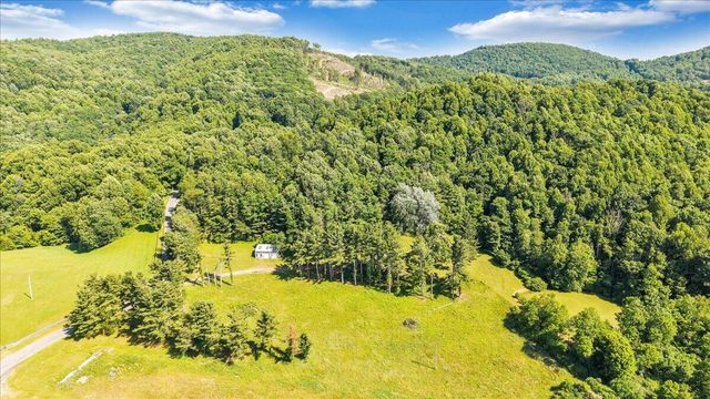 9947 Slings Gap RD, Bent Mountain, VA 24059