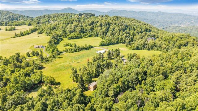 9947 Slings Gap RD, Bent Mountain, VA 24059
