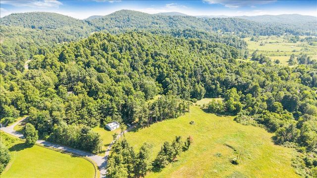 9947 Slings Gap RD, Bent Mountain, VA 24059