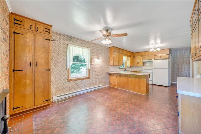 9947 Slings Gap RD, Bent Mountain, VA 24059