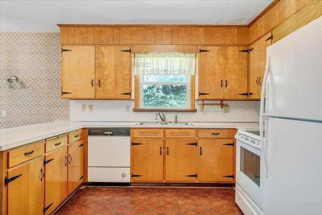 9947 Slings Gap RD, Bent Mountain, VA 24059