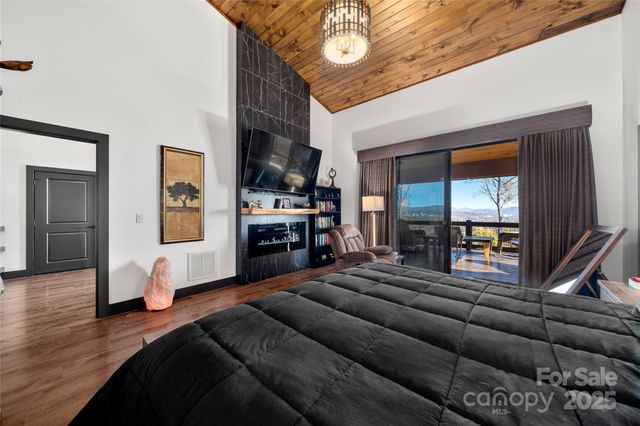 41 Ben Lippen School Road, Asheville, NC 28806