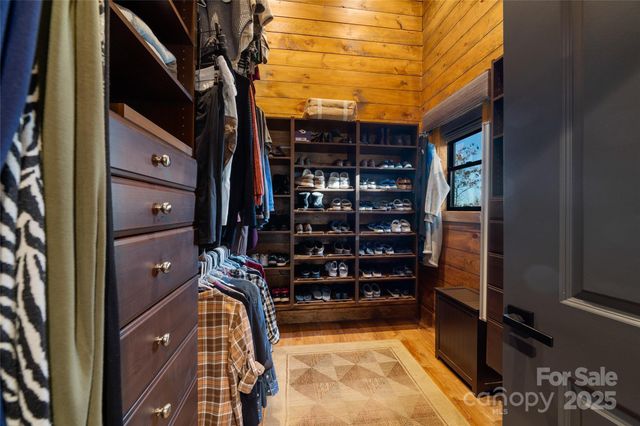 41 Ben Lippen School Road, Asheville, NC 28806