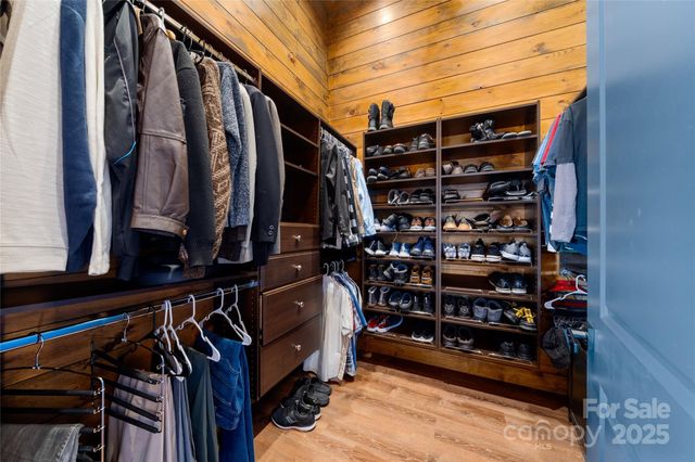 41 Ben Lippen School Road, Asheville, NC 28806