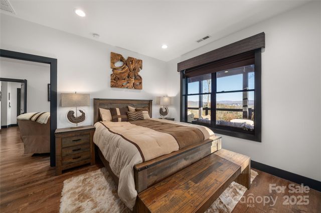 41 Ben Lippen School Road, Asheville, NC 28806