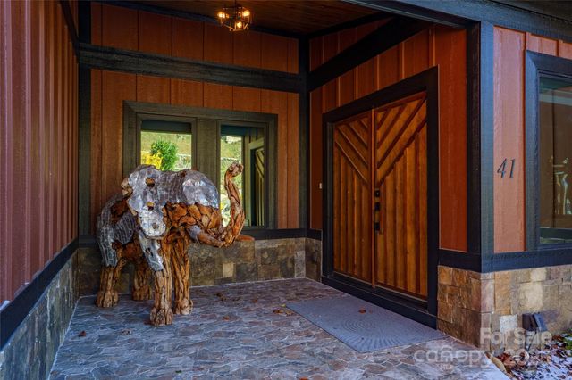 41 Ben Lippen School Road, Asheville, NC 28806