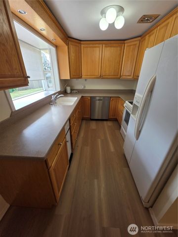 11211 SE 223rd Place, Kent, WA 98031