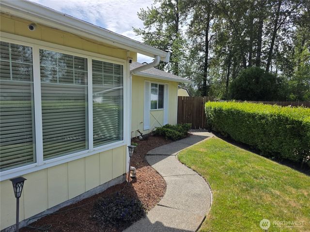 11211 SE 223rd Place, Kent, WA 98031