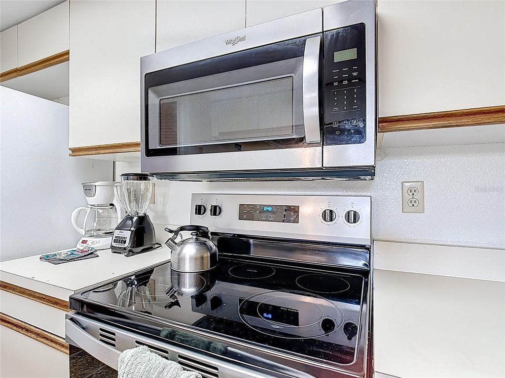 Image 11 of property listing at 2719 N POINCIANA BOULEVARD 185, Kissimmee, FL 34746