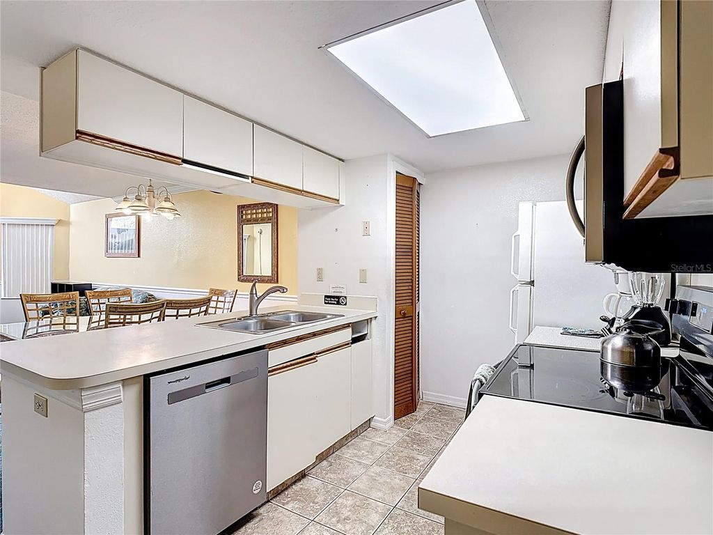 Image 9 of property listing at 2719 N POINCIANA BOULEVARD 185, Kissimmee, FL 34746