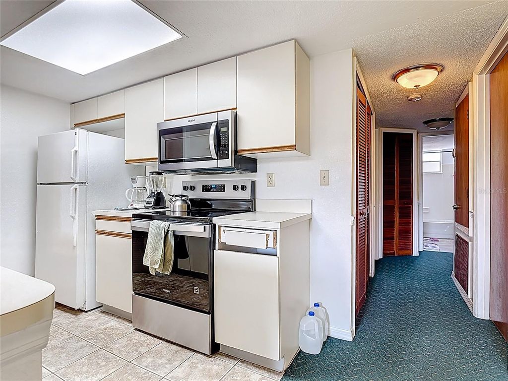 Image 10 of property listing at 2719 N POINCIANA BOULEVARD 185, Kissimmee, FL 34746