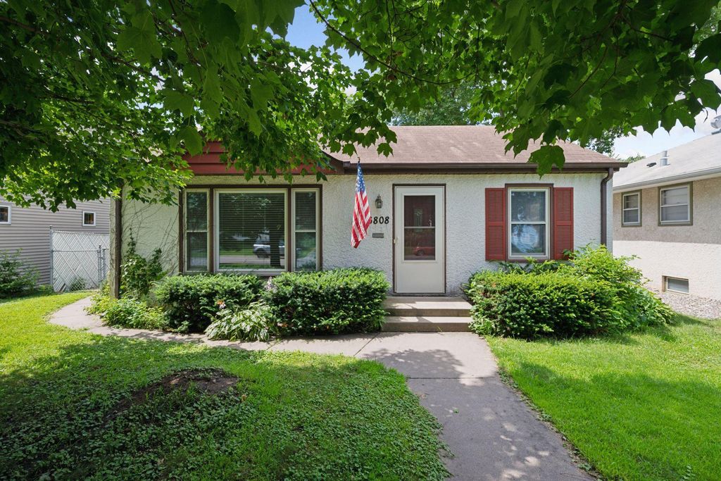 6808 Queen Avenue S, Richfield, MN 55423