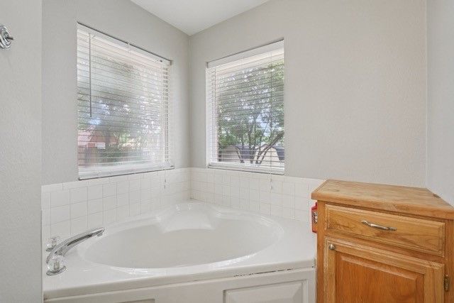 901 Wayne Trail, Azle, TX 76020