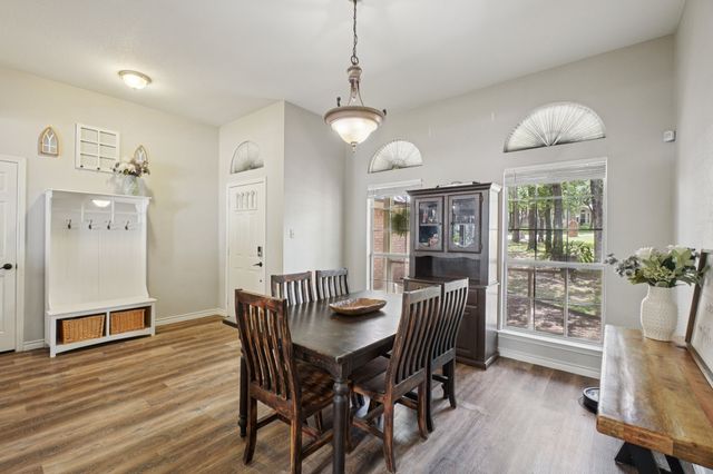 901 Wayne Trail, Azle, TX 76020