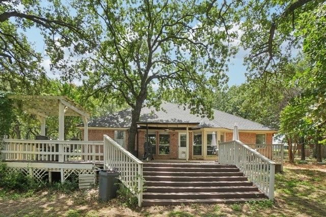 901 Wayne Trail, Azle, TX 76020