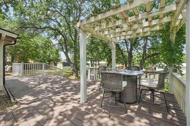 901 Wayne Trail, Azle, TX 76020